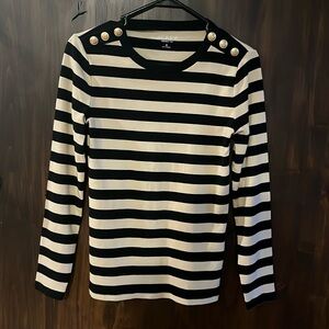 J Crew perfect fit long sleeve. Small.